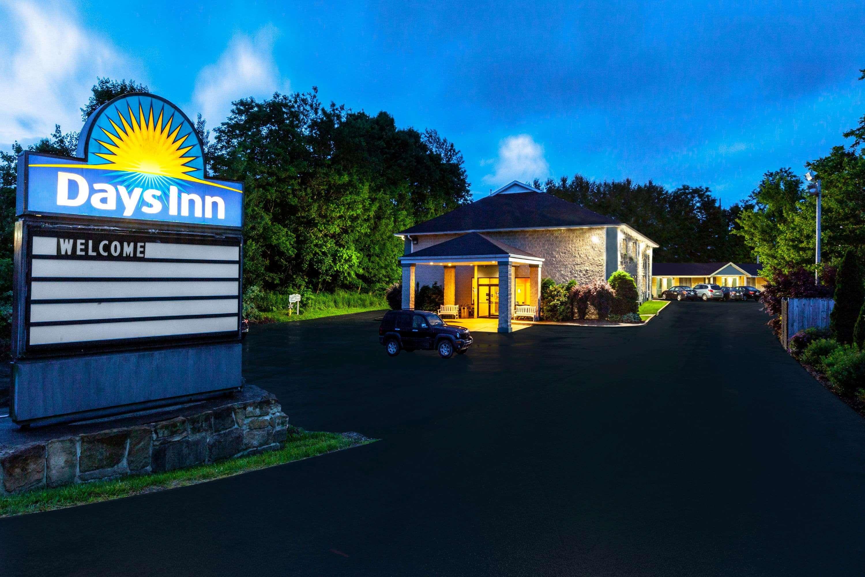 Days Inn By Wyndham Donegal Exterior foto